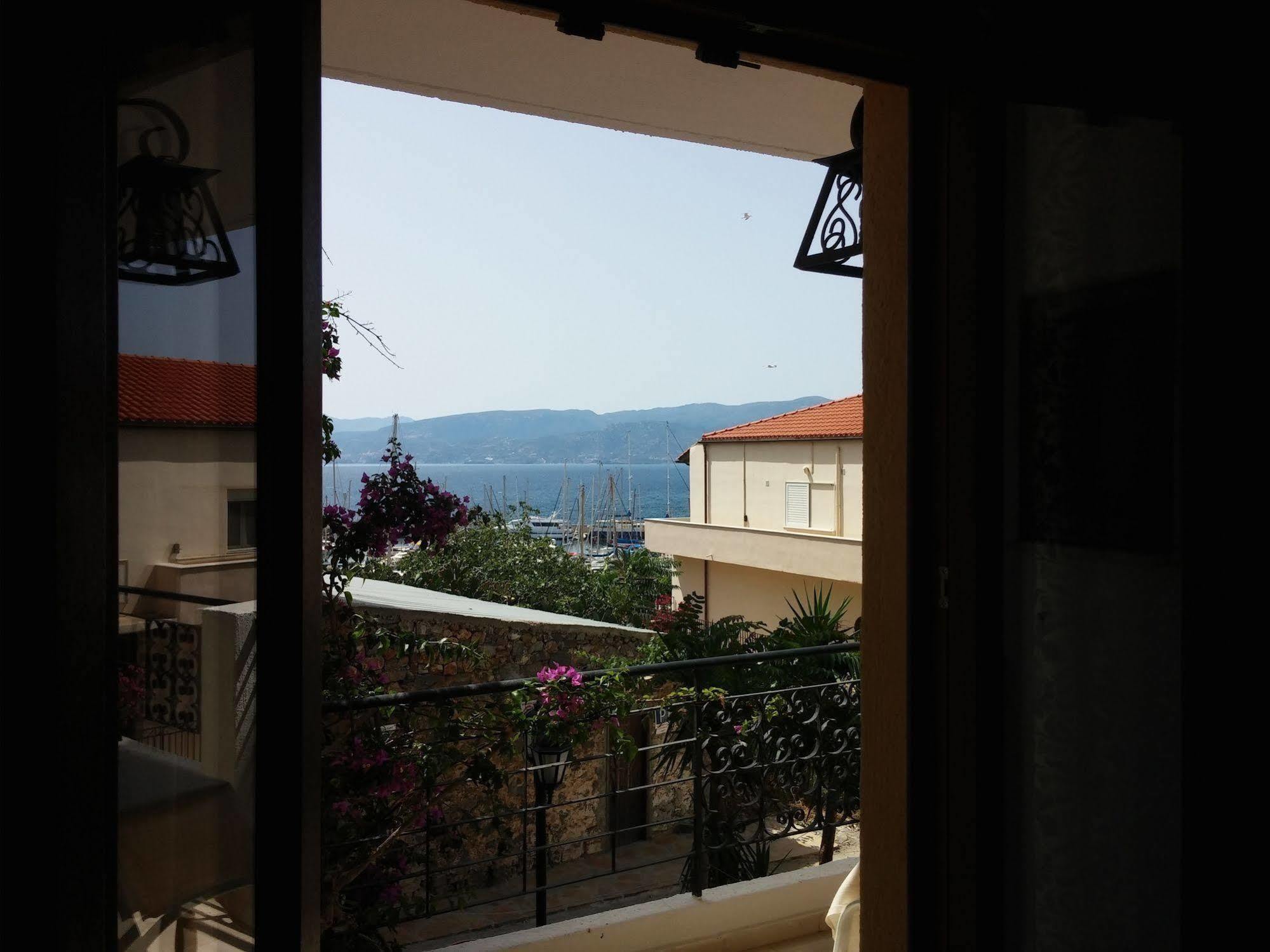 Mantraki Hotel Apartments Agios Nikolaos  Exterior photo