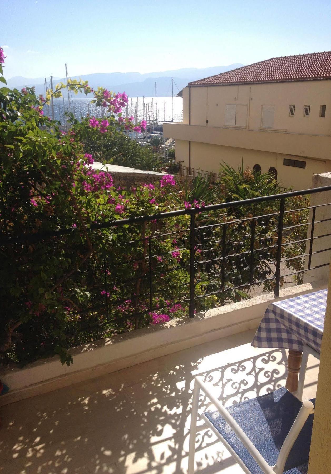 Mantraki Hotel Apartments Agios Nikolaos  Exterior photo